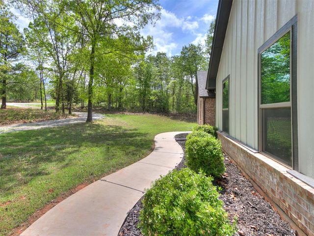 19430 Hidden Pines Drive, Norman, OK 73026
