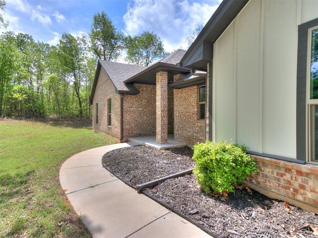 19430 Hidden Pines Drive, Norman, OK 73026