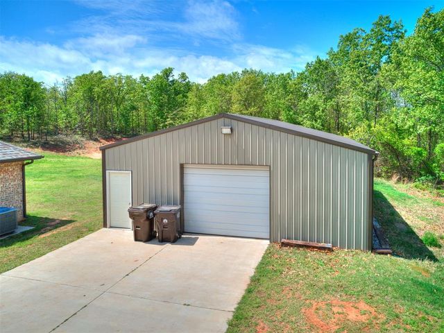 19430 Hidden Pines Drive, Norman, OK 73026