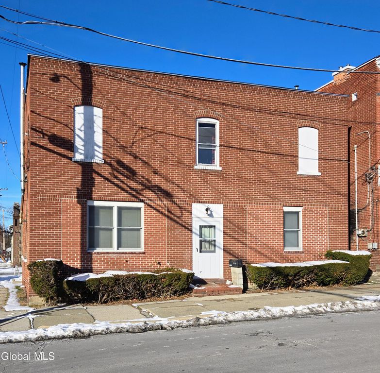 61 Elm Street, Hoosick Falls, NY 12090