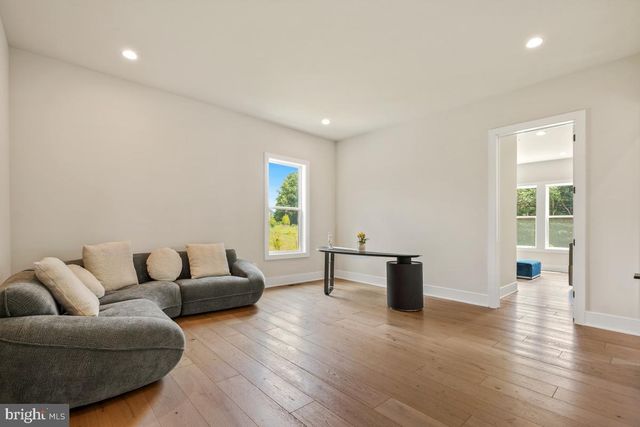 12321 POTOMAC HUNT RD, North Potomac, MD 20878