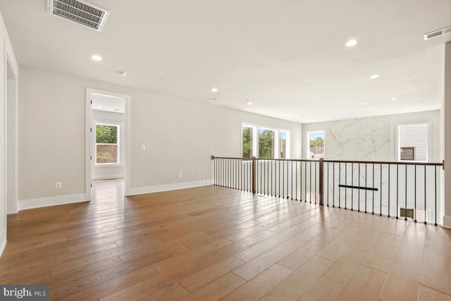 12321 POTOMAC HUNT RD, North Potomac, MD 20878