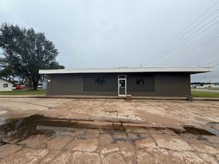 433 N Broadway Blvd., Salina, KS 67401