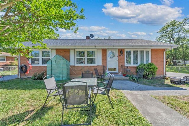 4760 PEACH TREE DR, Roanoke, VA 24017