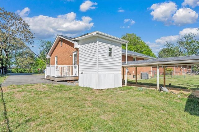 4760 PEACH TREE DR, Roanoke, VA 24017