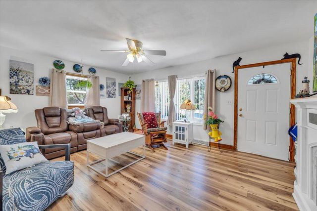 4760 PEACH TREE DR, Roanoke, VA 24017