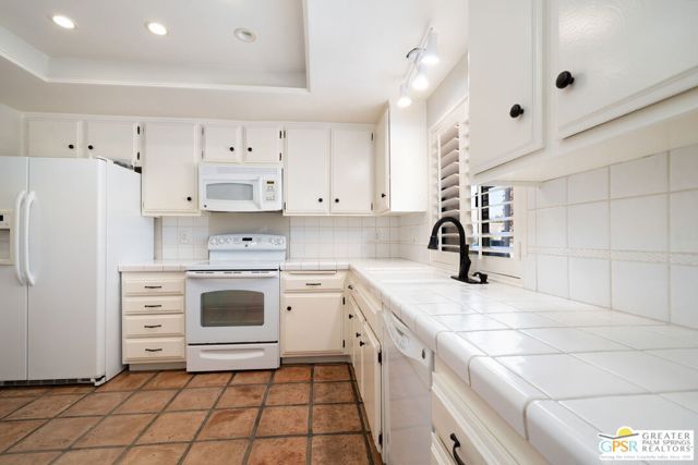 4837 S Winners Circle A, Palm Springs, CA 92264