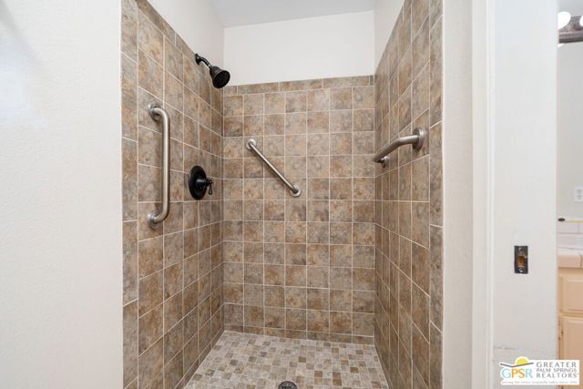 4837 S Winners Circle A, Palm Springs, CA 92264