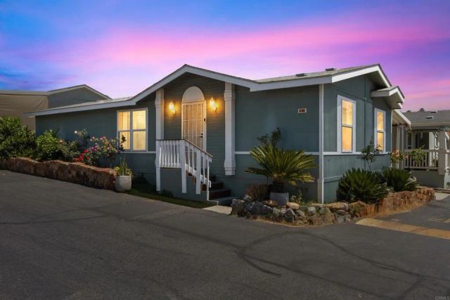 3909 Reche 04, Fallbrook, CA 92028