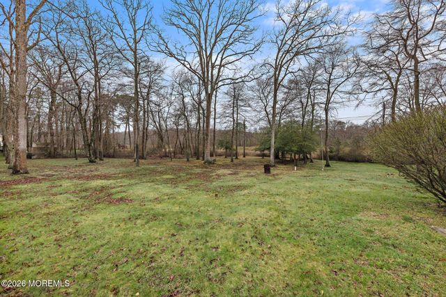 288 Friendship Road, Howell, NJ 07731