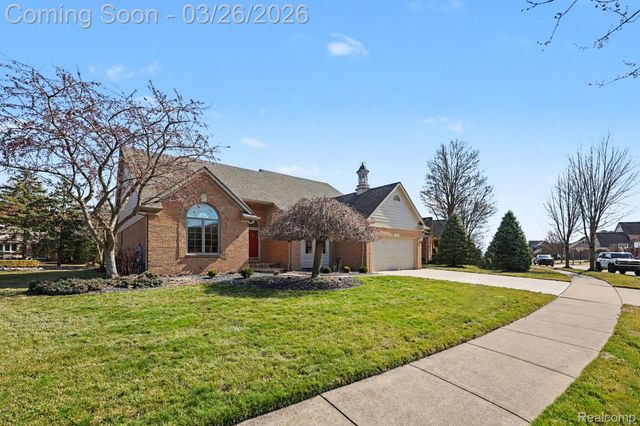 47626 Woodberry Estates Drive, Macomb Township, MI 48044
