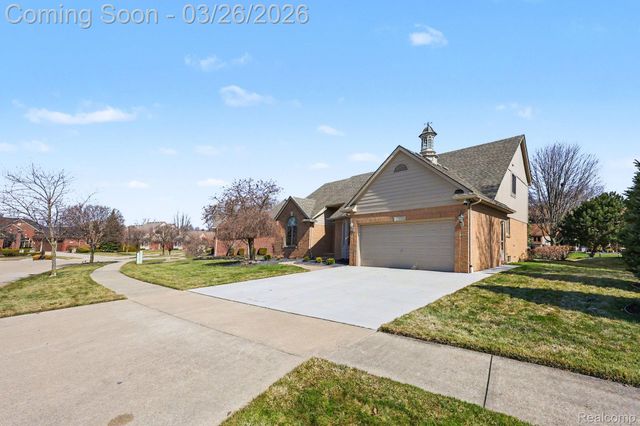 47626 Woodberry Estates Drive, Macomb Township, MI 48044