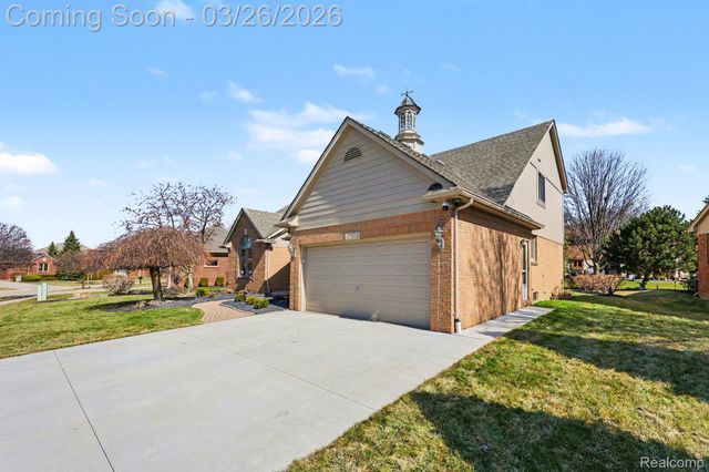 47626 Woodberry Estates Drive, Macomb Township, MI 48044