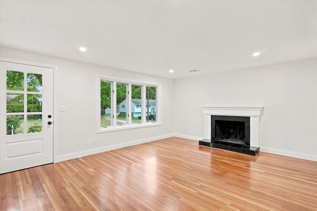 41 Marron Ave, Stoughton, MA 02072