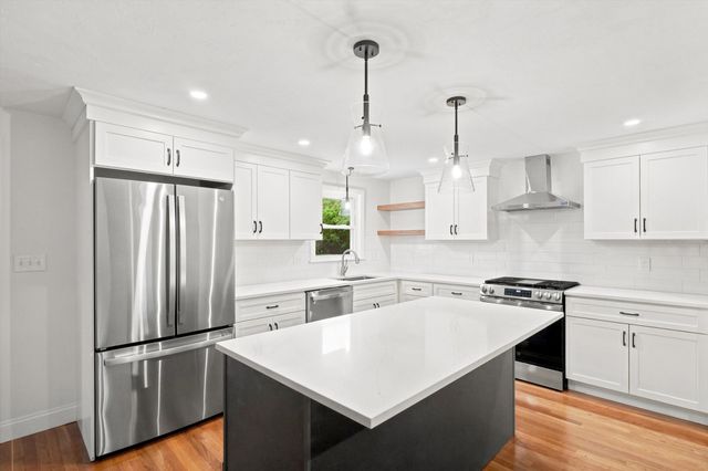 41 Marron Ave, Stoughton, MA 02072