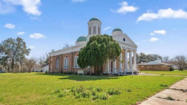 3146 Thomas Boulevard, Port Arthur, TX 77642