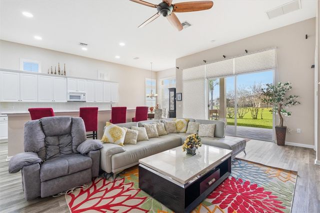 3320 Westford Circle SW, Vero Beach, FL 32968