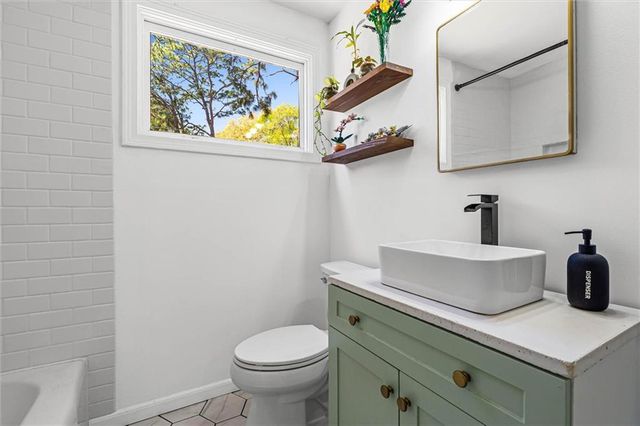 407 Laborde Drive, Mobile, AL 36609