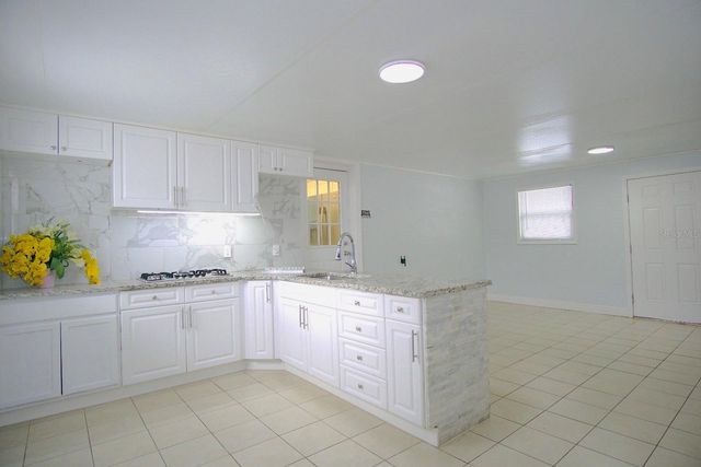 601 LIME TREE ROAD, Tampa, FL 33619