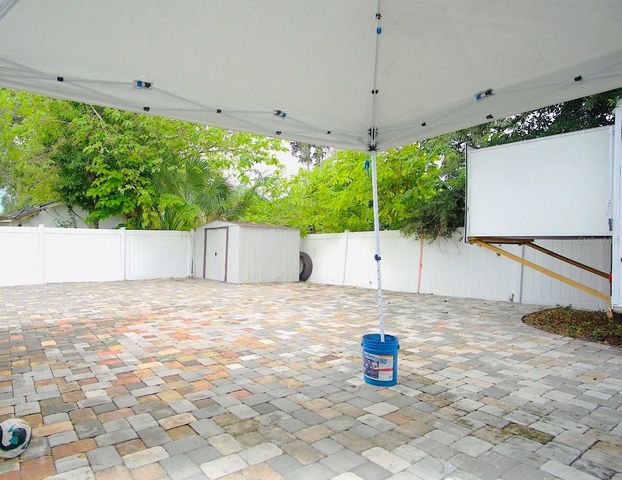 601 LIME TREE ROAD, Tampa, FL 33619