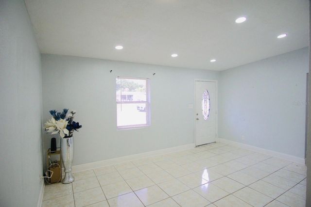 601 LIME TREE ROAD, Tampa, FL 33619