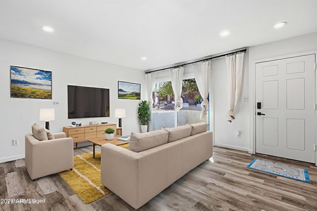 3411 N 12th Place 2, Phoenix, AZ 85014