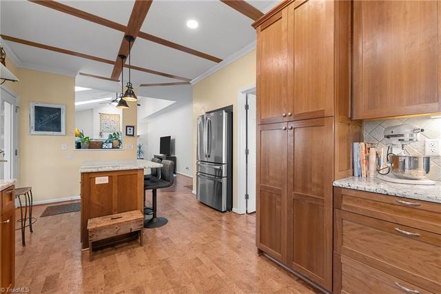 6 Brookglen Lane, Greensboro, NC 27410