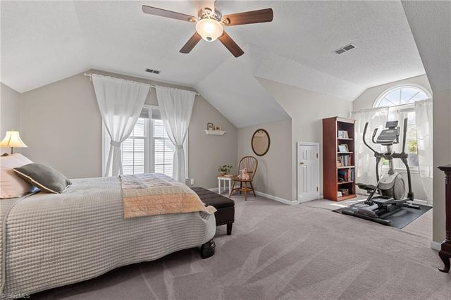 6 Brookglen Lane, Greensboro, NC 27410