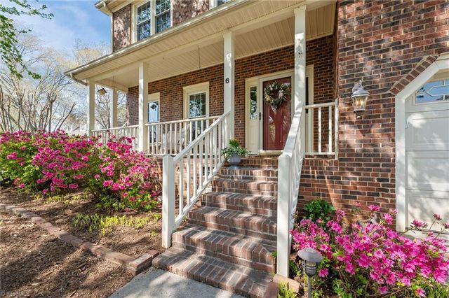 6 Brookglen Lane, Greensboro, NC 27410