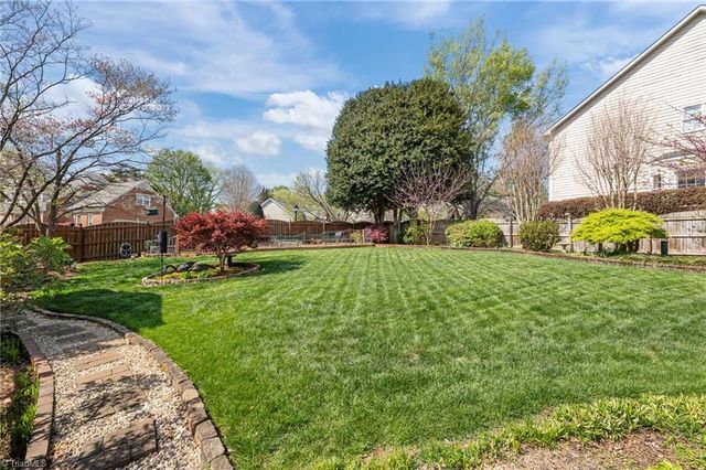 6 Brookglen Lane, Greensboro, NC 27410