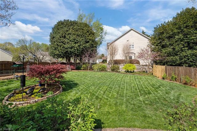 6 Brookglen Lane, Greensboro, NC 27410