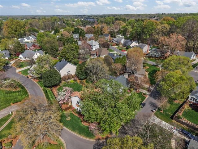 6 Brookglen Lane, Greensboro, NC 27410