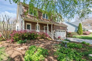 6 Brookglen Lane, Greensboro, NC 27410