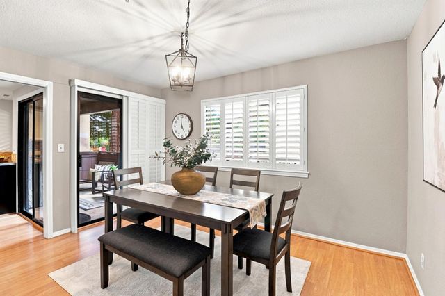 1122 Woodside Road 9, Redwood City, CA 94061