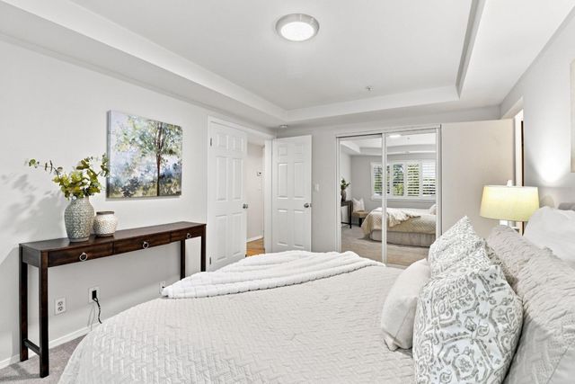 1122 Woodside Road 9, Redwood City, CA 94061