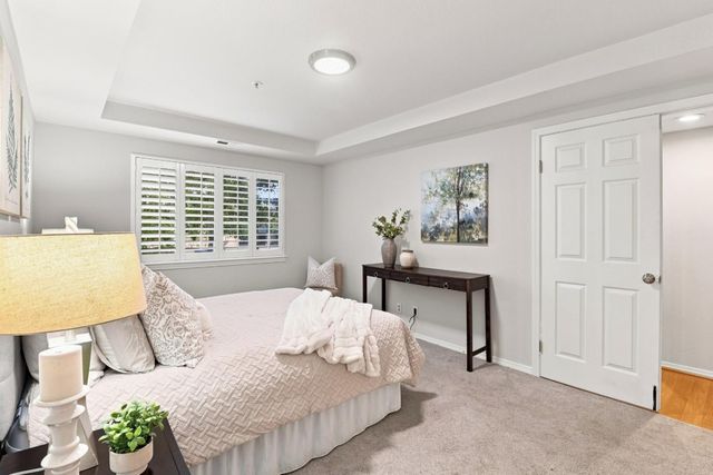 1122 Woodside Road 9, Redwood City, CA 94061