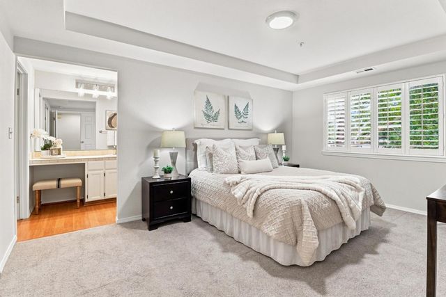 1122 Woodside Road 9, Redwood City, CA 94061