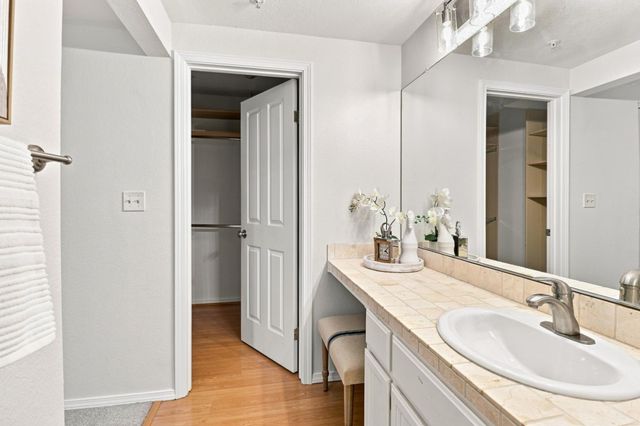 1122 Woodside Road 9, Redwood City, CA 94061