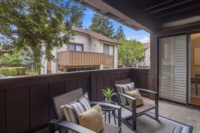1122 Woodside Road 9, Redwood City, CA 94061