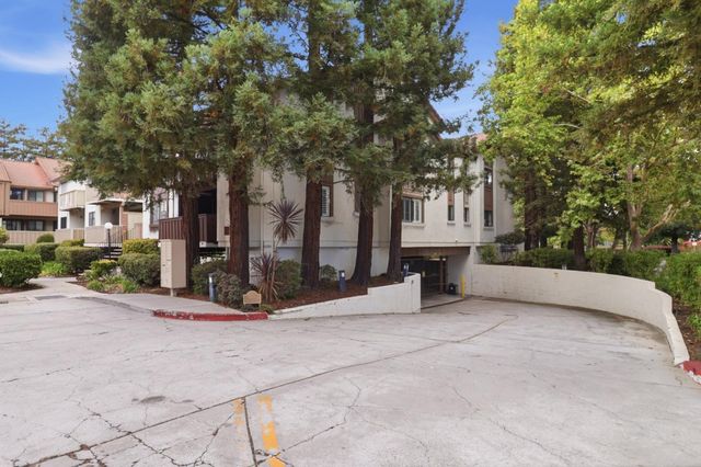 1122 Woodside Road 9, Redwood City, CA 94061