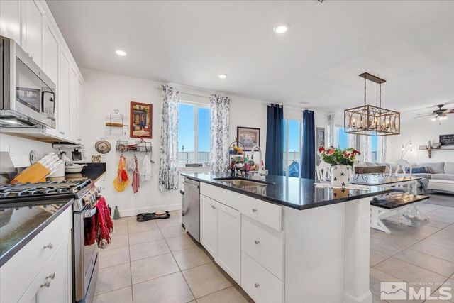 2003 Forest Grove Lane, Sparks, NV 89436