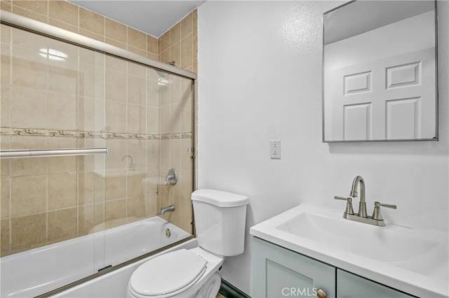 3232 W Vernon Avenue, Los Angeles, CA 90008