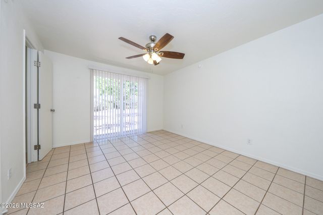 9530 E 42nd Street, Tucson, AZ 85730