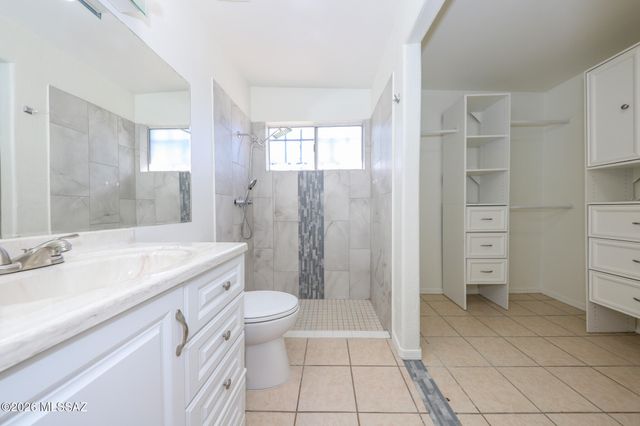 9530 E 42nd Street, Tucson, AZ 85730