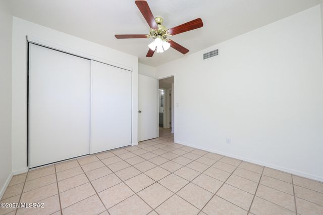 9530 E 42nd Street, Tucson, AZ 85730
