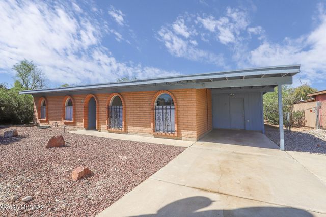 9530 E 42nd Street, Tucson, AZ 85730
