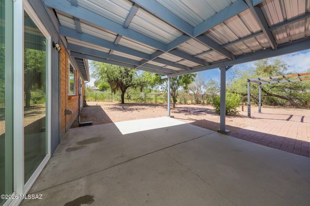 9530 E 42nd Street, Tucson, AZ 85730