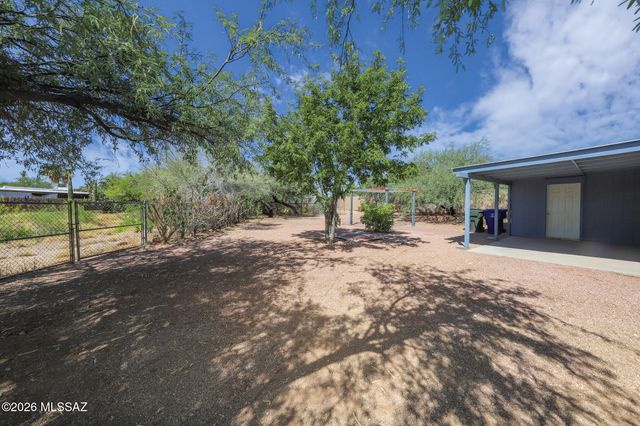 9530 E 42nd Street, Tucson, AZ 85730
