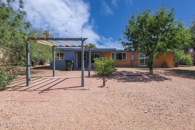 9530 E 42nd Street, Tucson, AZ 85730