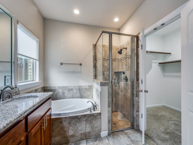 2209 Highland Villa Lane, Arlington, TX 76012